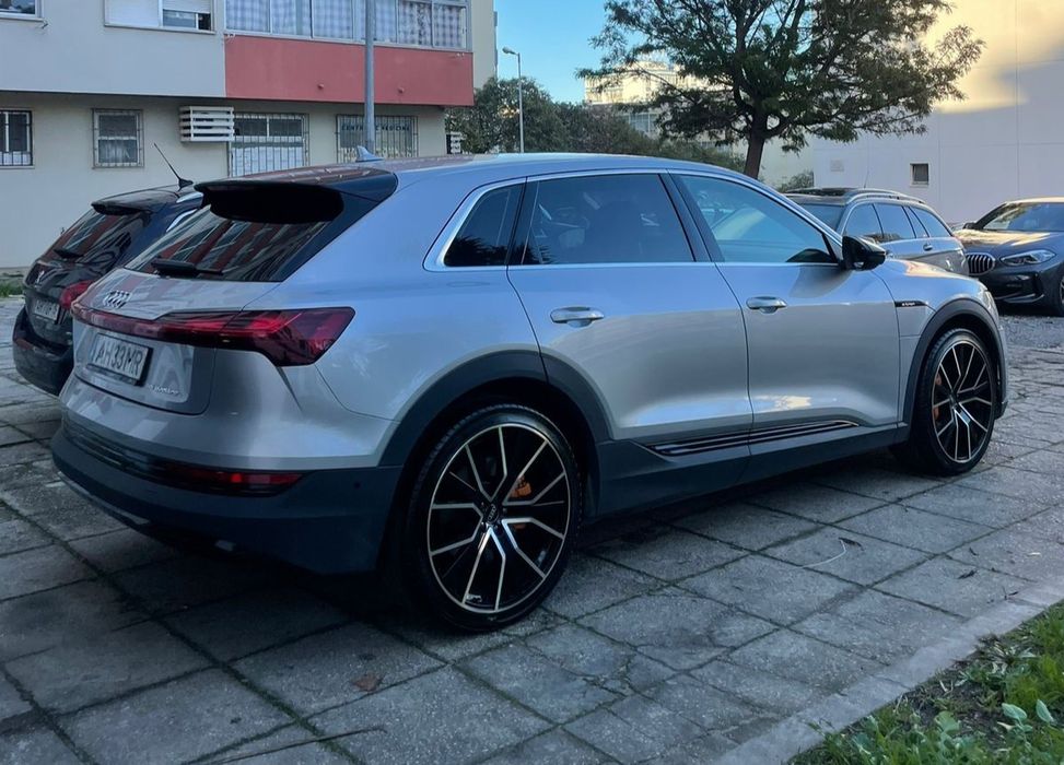 Audi e-tron 55 quattro nacional