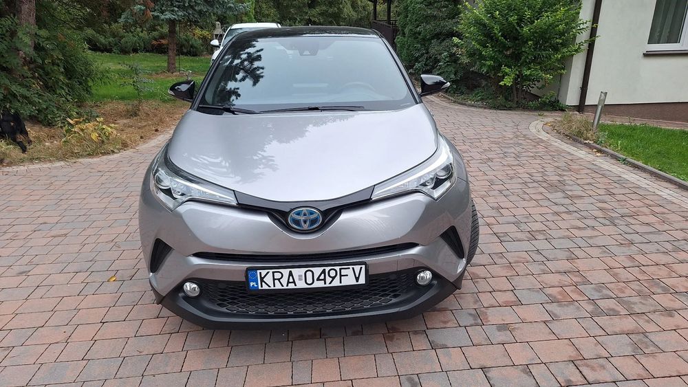 Toyota C-HR 1.8 Hybryda Super Stan