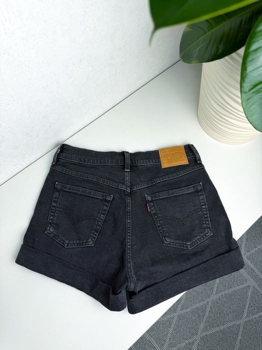 Жіночі джинсові шорти Levis розмір 27(S)