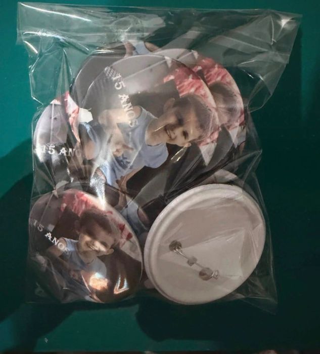 Pins/crachás personalizados