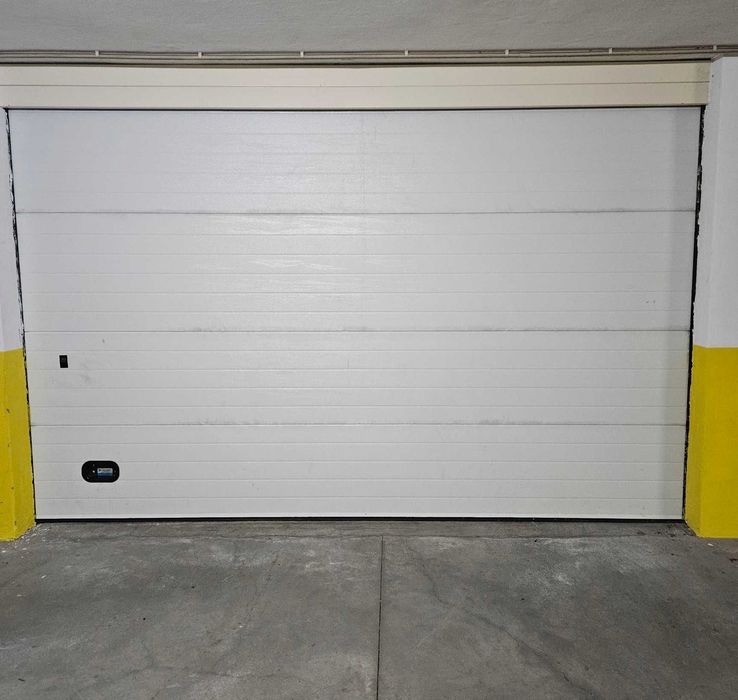 Garagem - Aranguês. Frente à Loja do Cidadão. Interior, 33 m2,  perto do Portão de Principal de Saída. com Arrecadação, ao Fundo