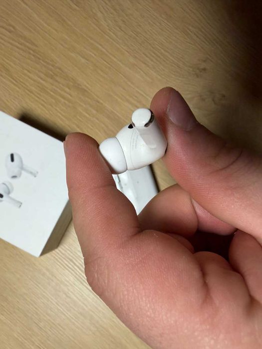 Правий навушник Air Pods Pro 1 (A2083)