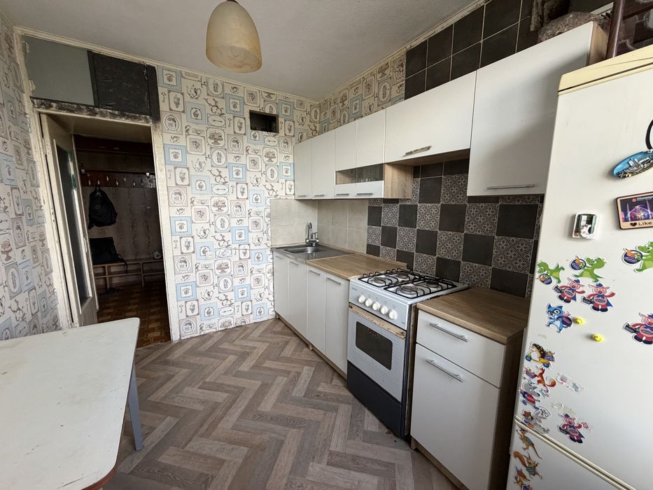 Продам 3к квартиру 65м2 цегла газ біля парку Партизанської Слави