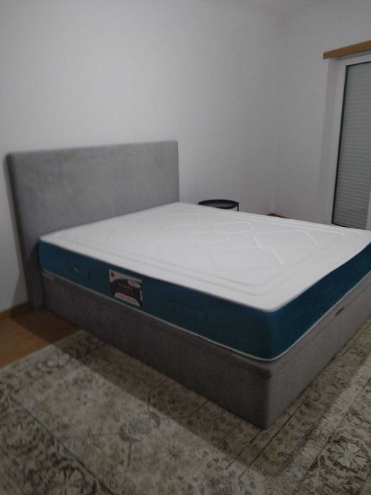 Cama com arrumação nova e colchão novo