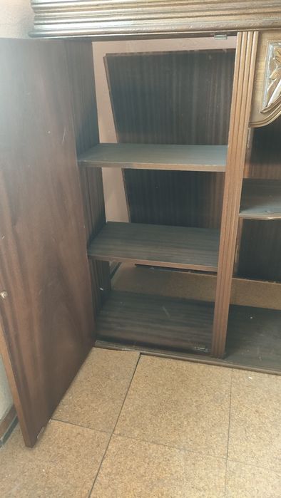 Móvel de sala em mogno