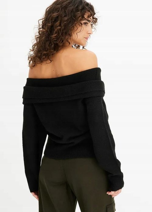 B.P.C sweter czarny z dekoltem carmen 40/42.