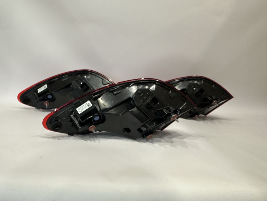 Mercedes C фонарі задні фонарь стоп оптика задня наявність A2069061301