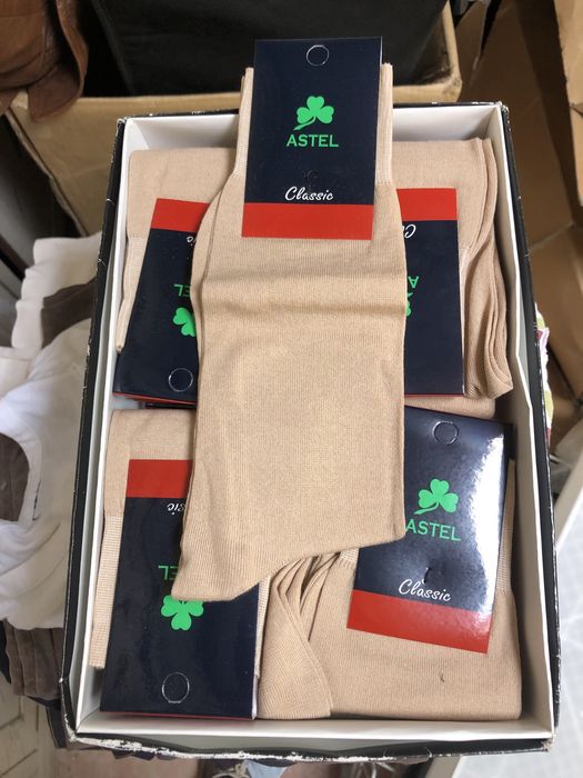 12 pares de meias bege