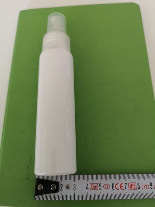 Spray Bottle with Plastic Cap426077105192314881