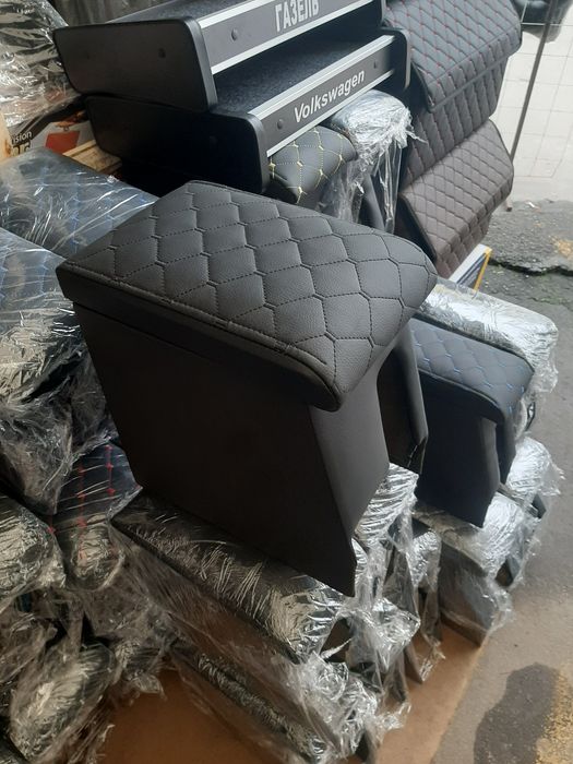 Подлокотник шкода а7