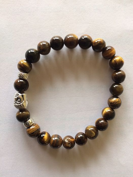 Duas pulseiras nunca usadas.