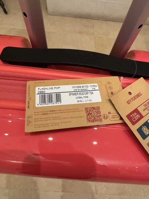 American tourister мала нова валіза S синя червона