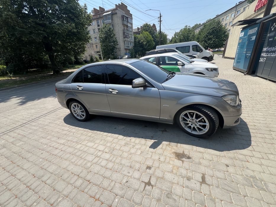 Mercedes-Benz w204