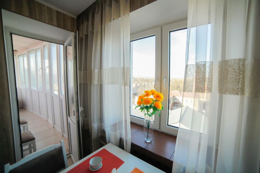 Подобова квартира біля Соборної з 2 окремими спальнями