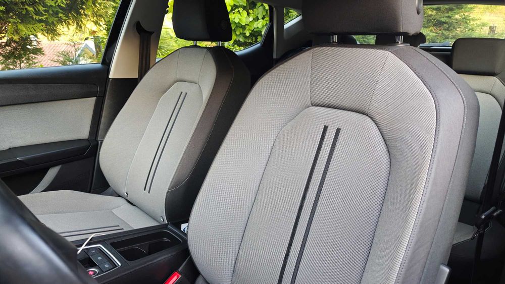 SEAT Leon 1.0 TSI Style Plus 110cv | Digital Cockpit | GPS 10" | Câmara | Keyless | LED