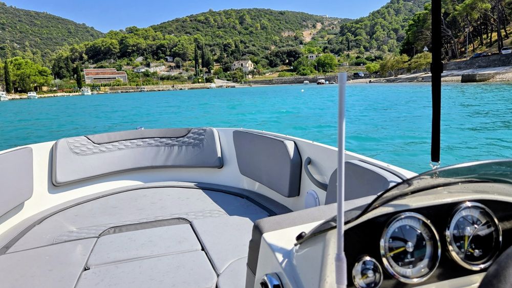 Motorówka Bayliner M15 + Mercury 60