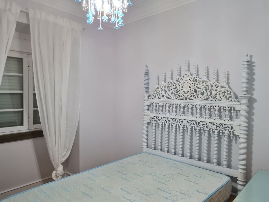 Cama de casal 140×190 com oferta colchão