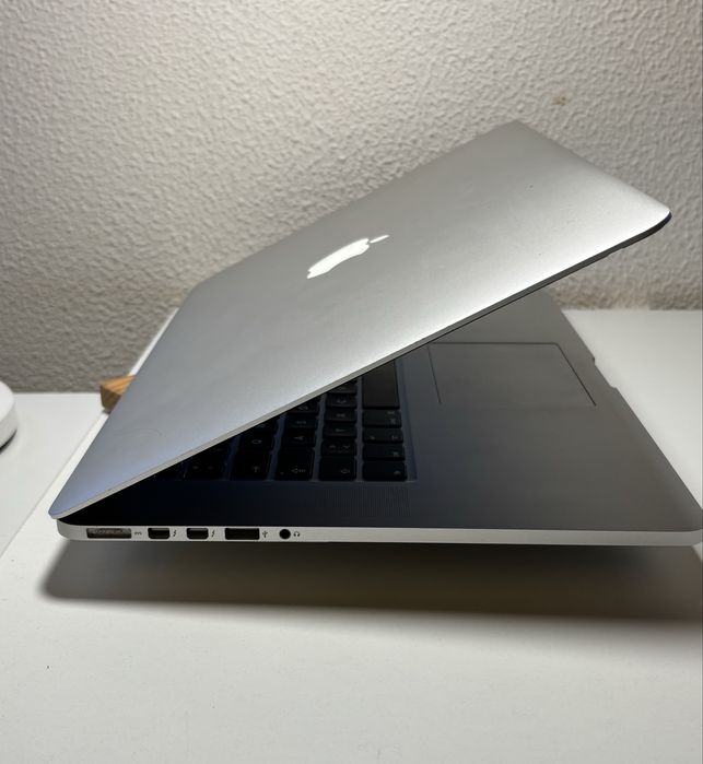 MacBook Pro Retina 15 | "Core i7" 2.2 Quad-Core | 16GB RAM