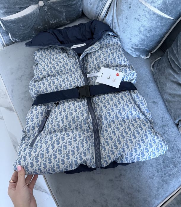 Голубая жилетка люкс бренд