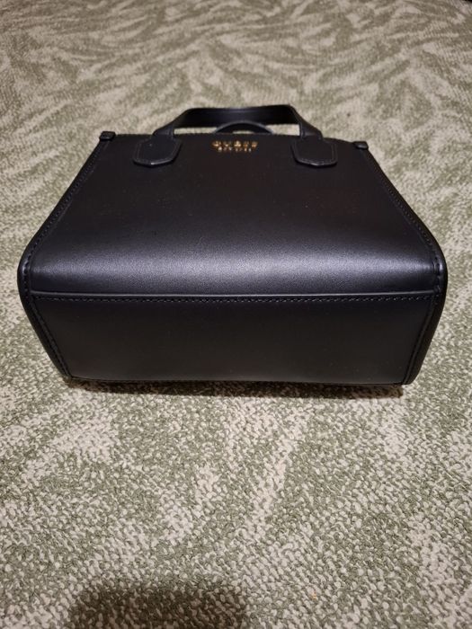 сумка Guess луже в гарному стані, вмістка  та маленька