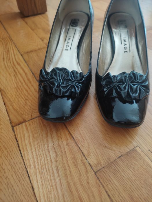 Buty lakierowane skórzane