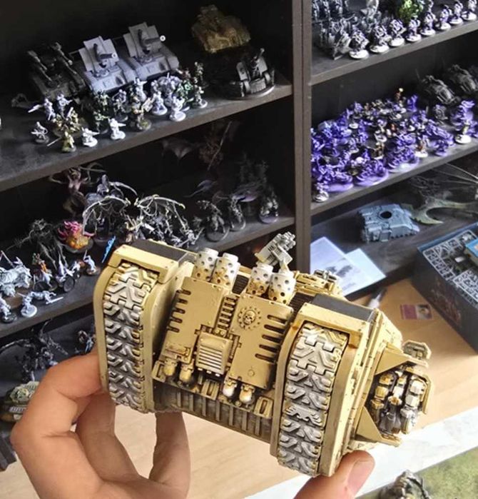 LAND RAIDER - figurka kolekcjonerska