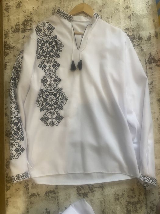 Парна вишиванка чол і жін