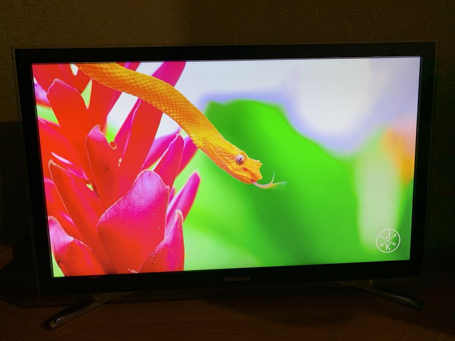 Телевизор Samsung 22 дюйма WIFI