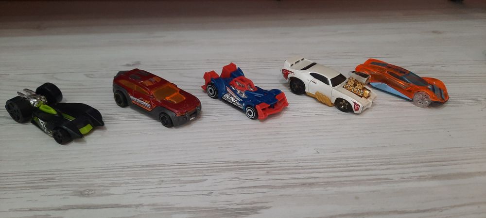 Машинки Hot wheels (хот вілс)