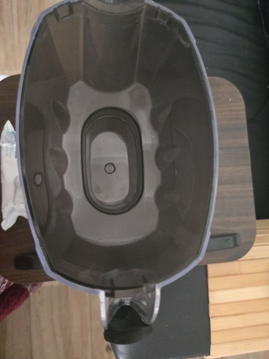 Purificador de água (compatível com filtros da Brita), com control para mudar o filtro.