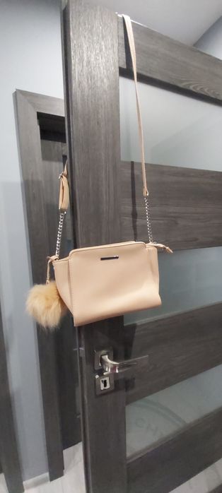 Torebka z pomponikiem Primark