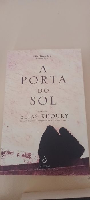 Dezenas de livros recentes, nunca lidos