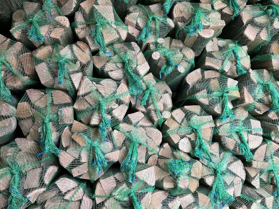 Дрова Дуб 50см Київ купить Дрова колоті Киев купити дрова рублені