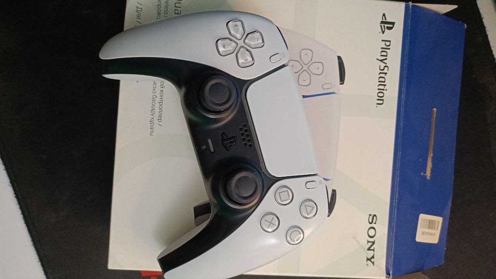 Геймпад DualSense PS5, идеальное состояние