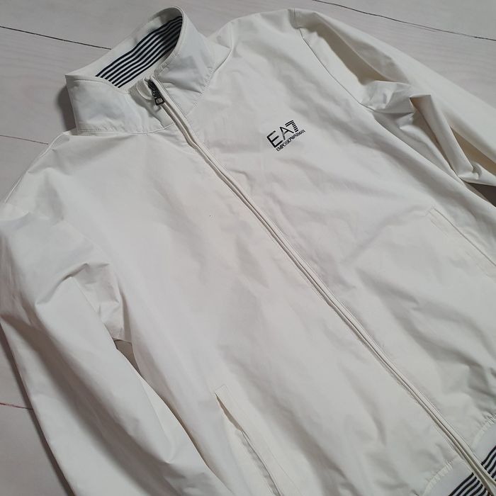 Нова куртка вітровка emporio armani