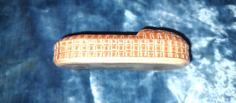 Керамічна декоративна попільничка в формі лаптя, ціна олх доставкою.