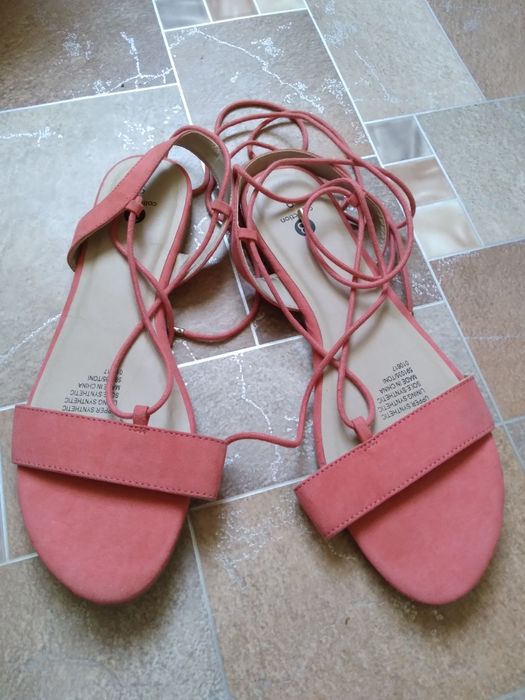 Продам літні босоніжки