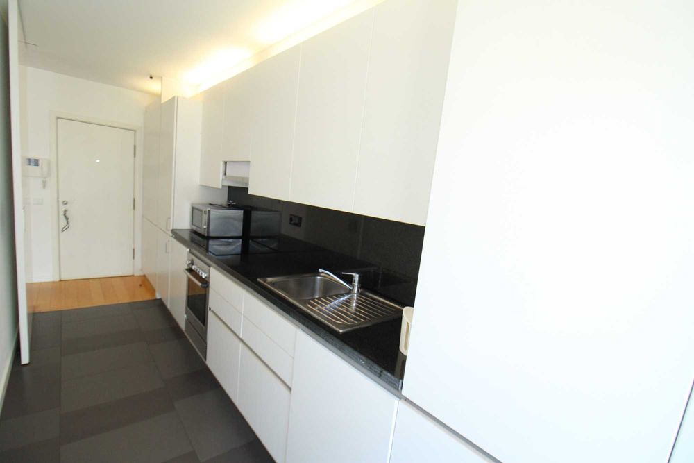 Arrendamento de apartamento T1 na Rua do Volga, 1