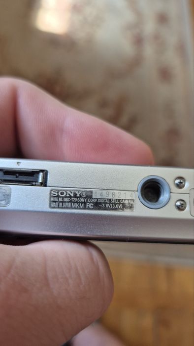 Цифрова камера фотоапарат Sony cyber-shot DSC-Т20