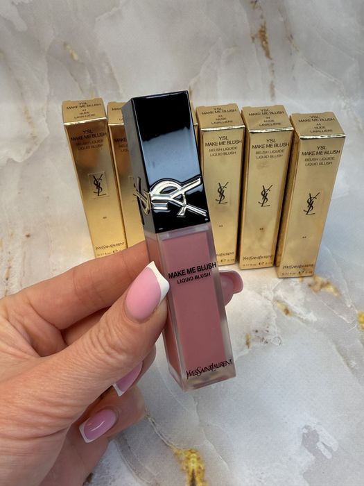 Румʼяна рідкі Yves Saint Laurent 44