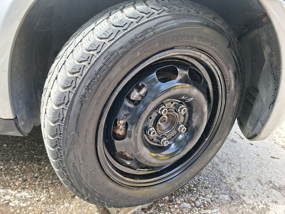 Mercedes Klasa-A W168 komplet kół zima 175/65/15