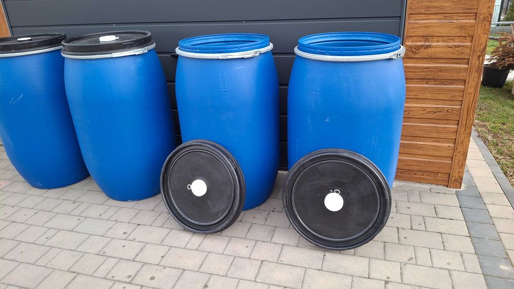 Beczki  Plastikowe 220 litrów na deszczówke, zboże, piasek