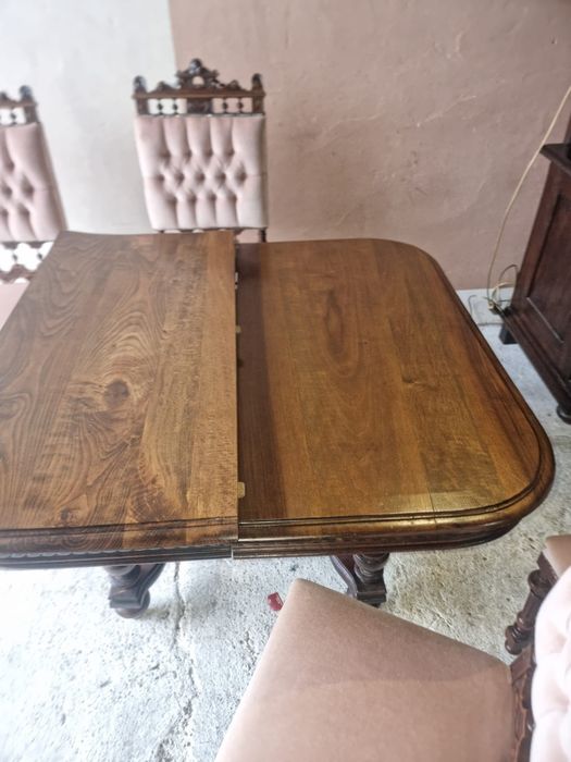 Francuski stół w stylu Henryka II z 4 krzesłami