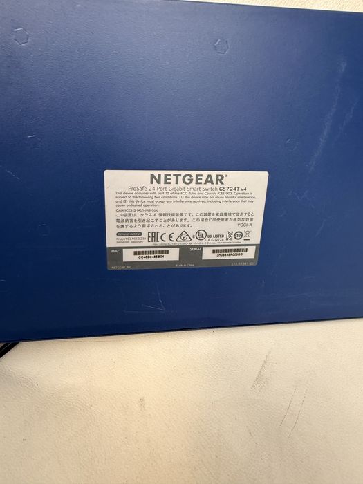 Switch NETGEAR GS724T v4 | 24x Gigabit RJ-45 + 2x SFP | Zarządzalny | Uchwyty RACK