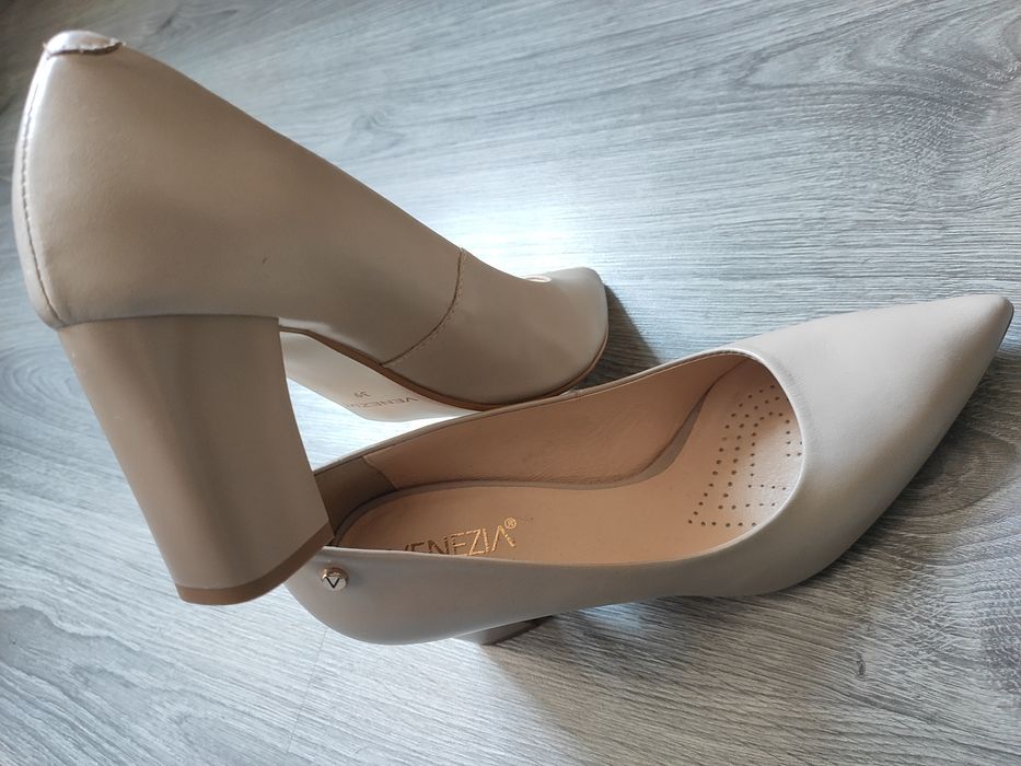 Buty Venezia czółenka skóra r. 39