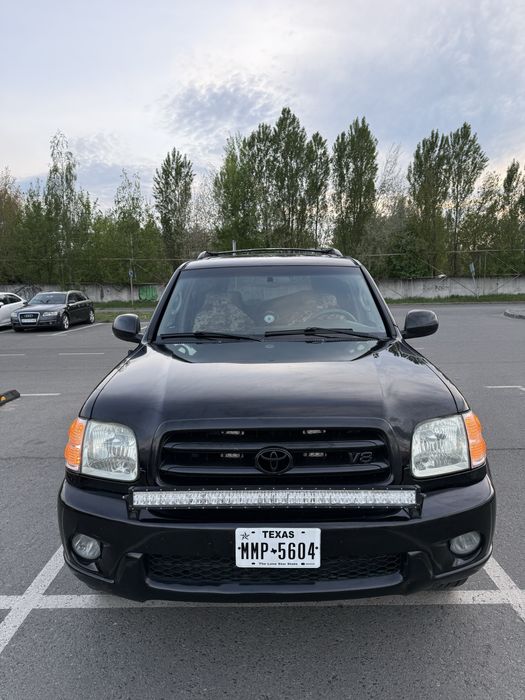 Продам Toyota Sequoia 2002 року 4.7 газ/бензин .