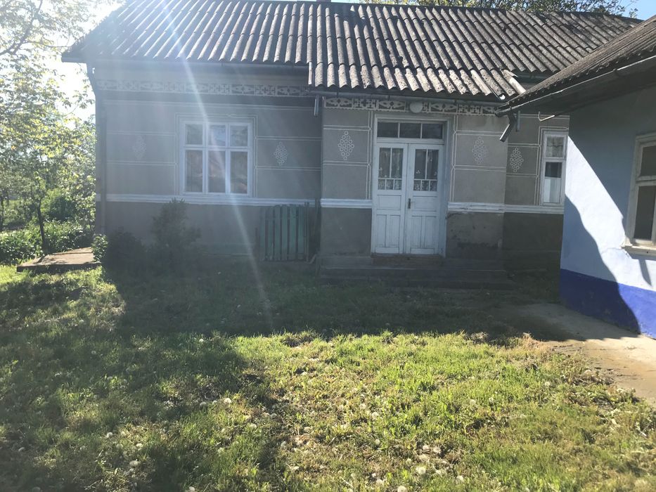 Продам дім із земельним участком