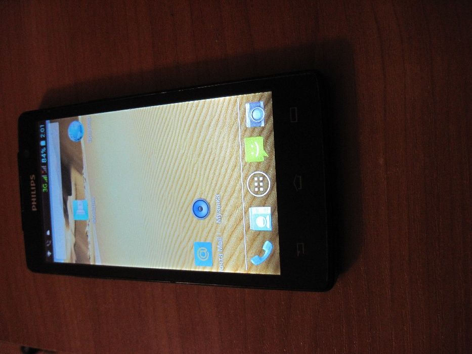 Продам смартфон Philips W3500, б.в. на 2 звичайні необрізані сімкартки