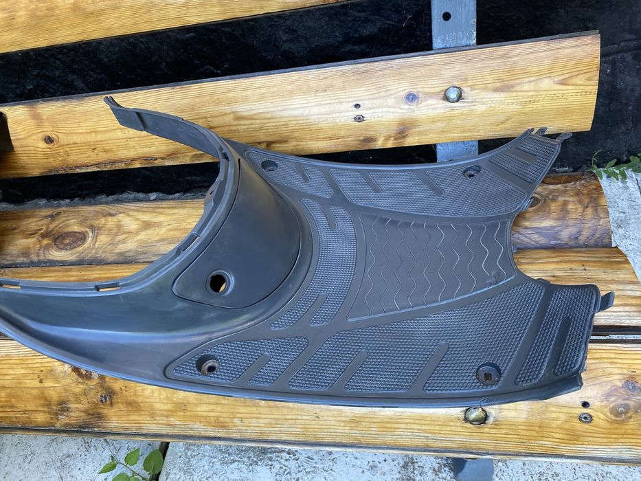 Пол на мопед Honda dio af 34-35.