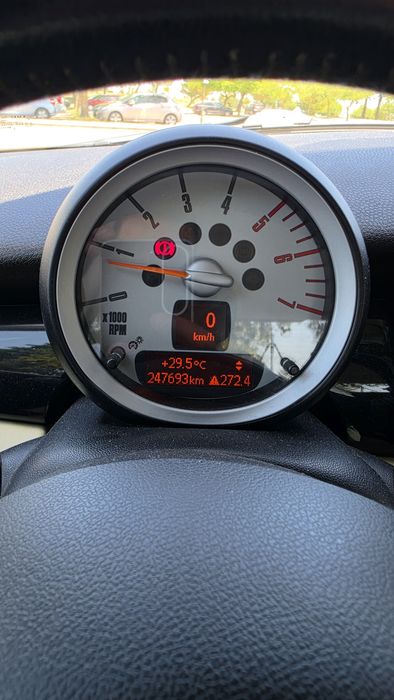 Mini Cooper D 1.6 110cv